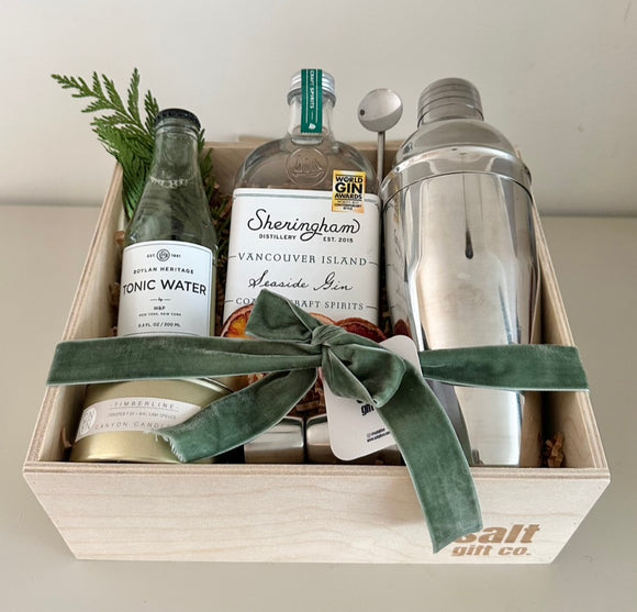 Vancouver Holiday gifting Realtor closing gift vancouver housewarming thank you gift basket box gin cocktail gift box